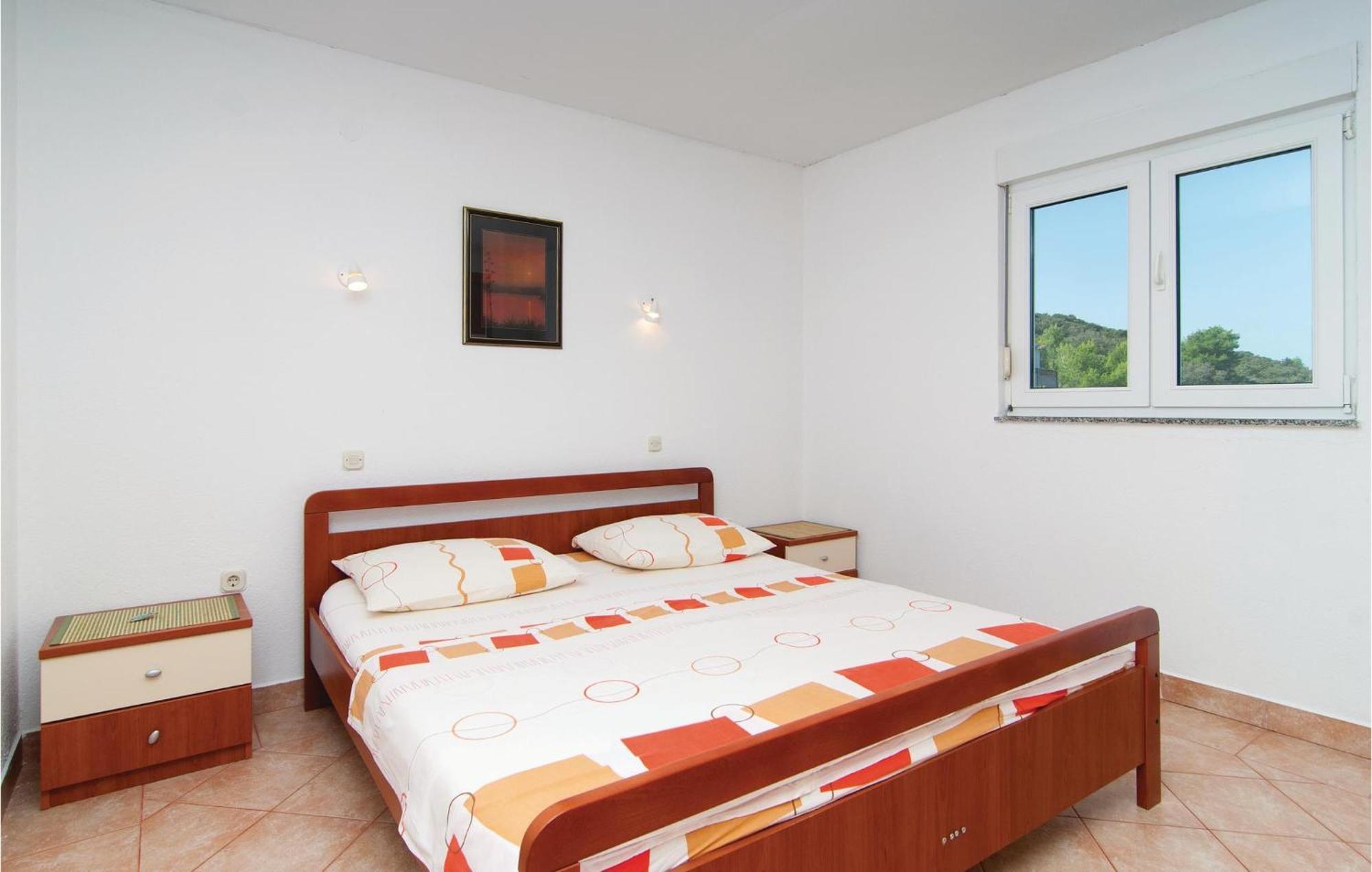 2 Bedroom Awesome Apartment In Drvenik Veliki Esterno foto